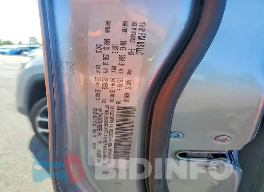 3C4NJDCB9JT435420 Photo# 12