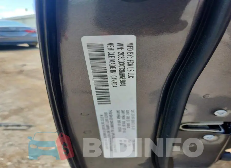 2C3CDXCT3MH682040 Photo# 13