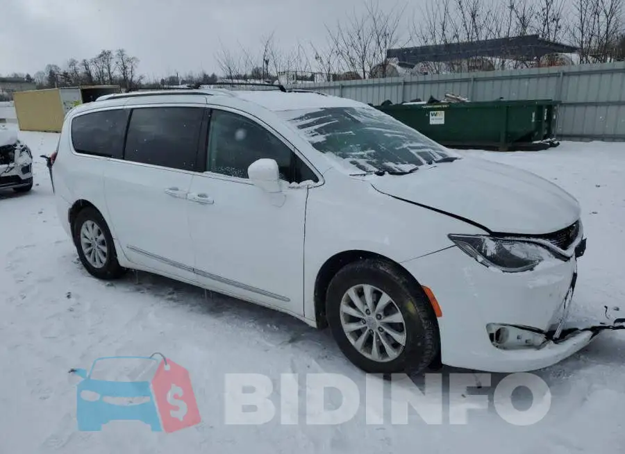 2C4RC1BG5KR650420 Photo# 4