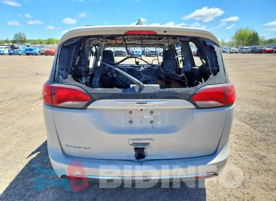 2C4RC1FG6LR232427 Photo# 6