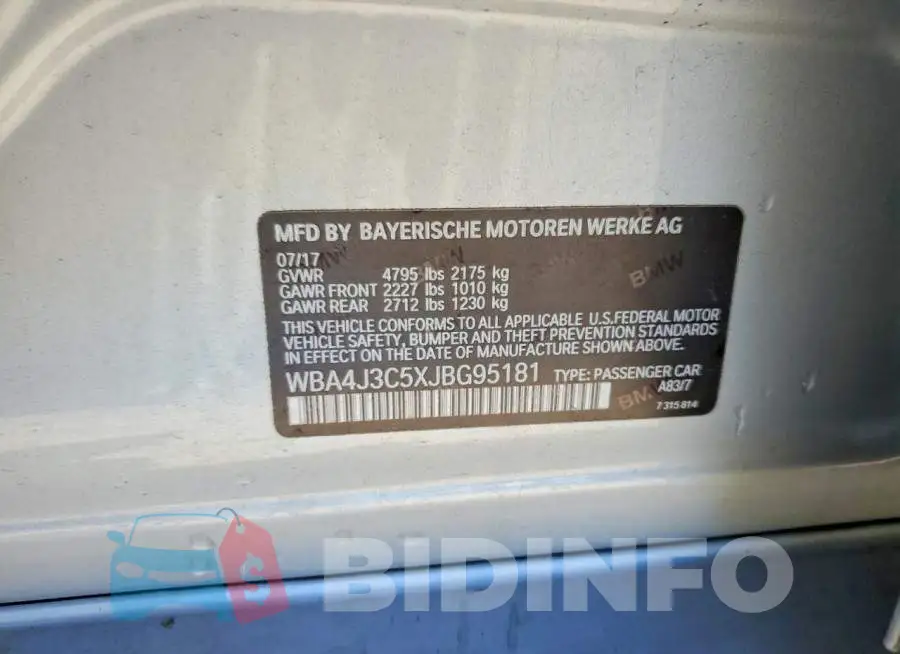 WBA4J3C5XJBG95181 Photo# 12