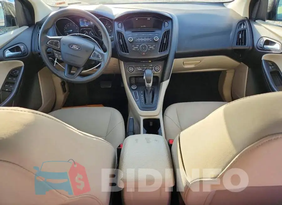 1FADP3F24HL327038 Photo# 8