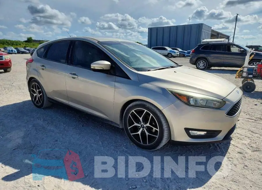 1FADP3M20HL262367 Photo# 4
