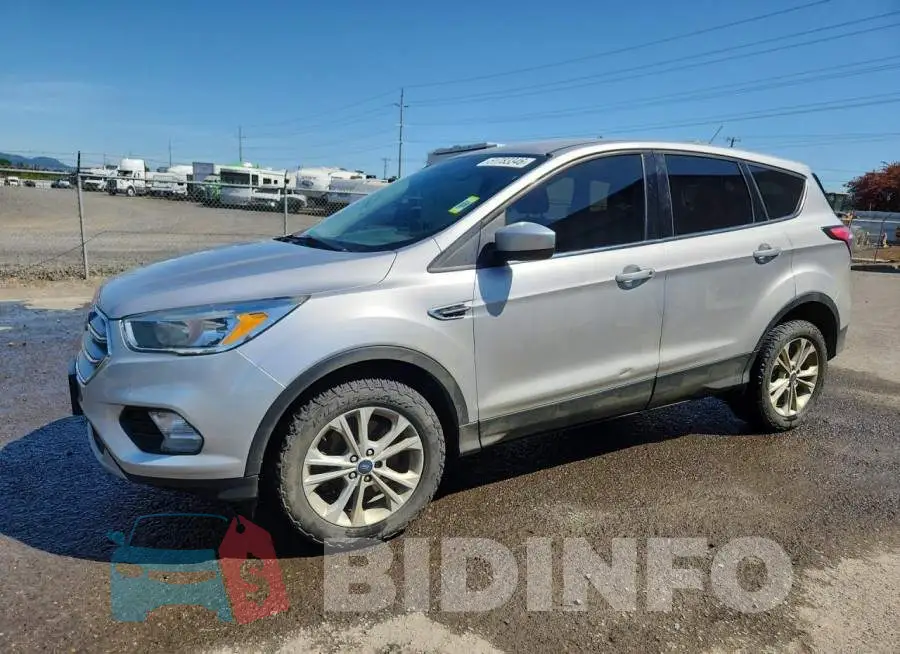 1FMCU9GD2HUC38821 Photo# 1