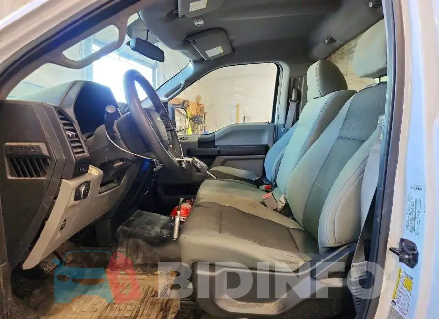 1FTMF1EP8HKD55591 Photo# 7
