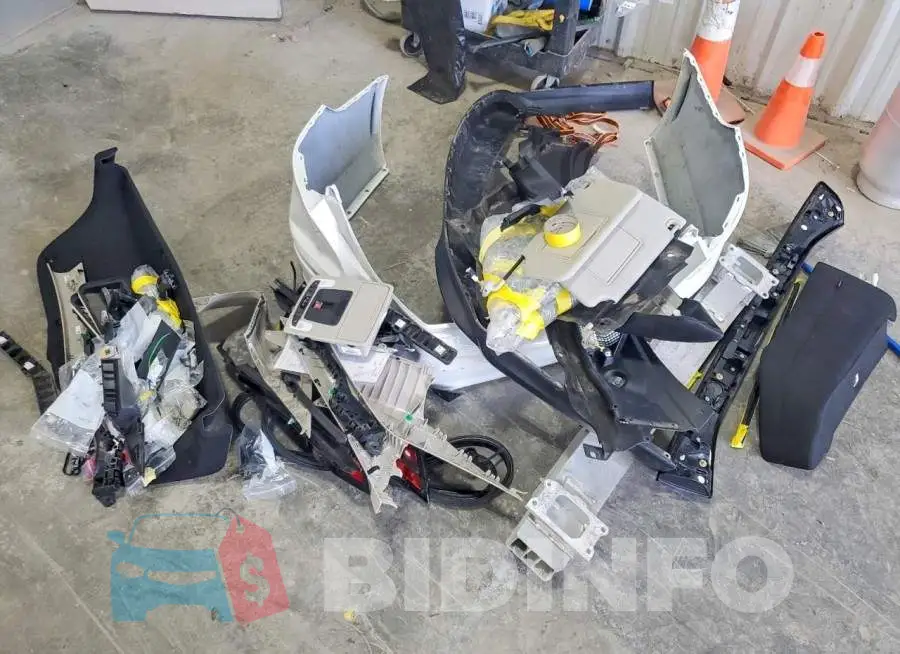 1HGCY1F28RA021238 Photo# 12