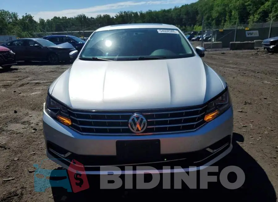 1VWLA7A3XKC014417 Photo# 5