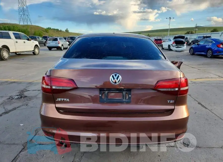3VW167AJ9HM340532 Photo# 6