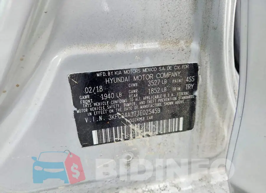 3KPC24A37JE025459 Photo# 12