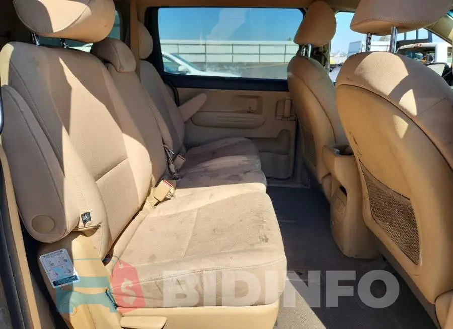 KNDMB5C15H6230901 Photo# 11