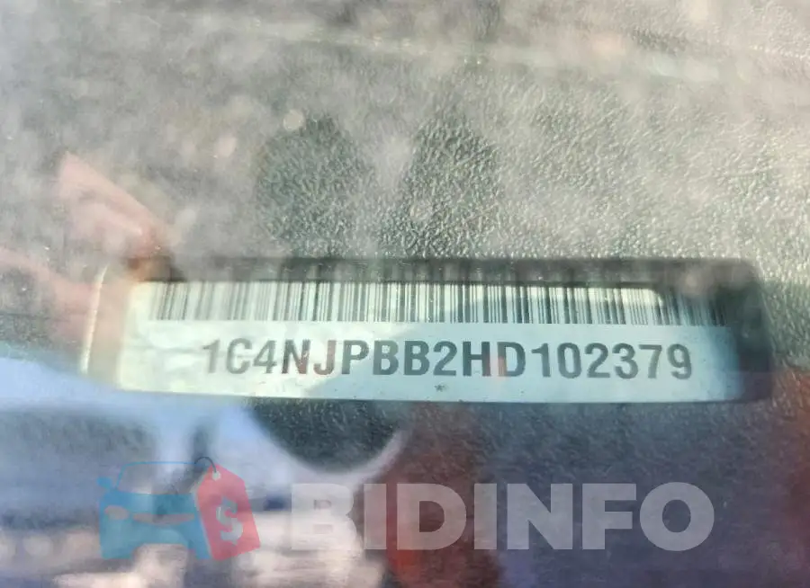 1C4NJPBB2HD102379 Photo# 12