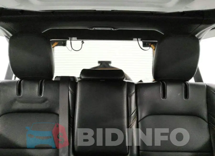 1C4RJXP64RW370076 Photo# 10