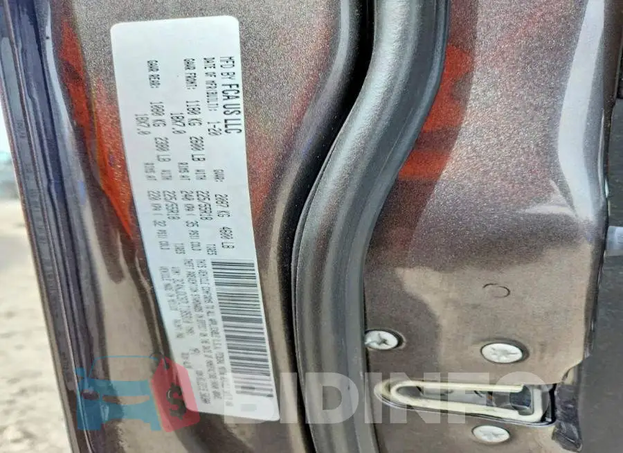 3C4NJDCB7LT185310 Photo# 13