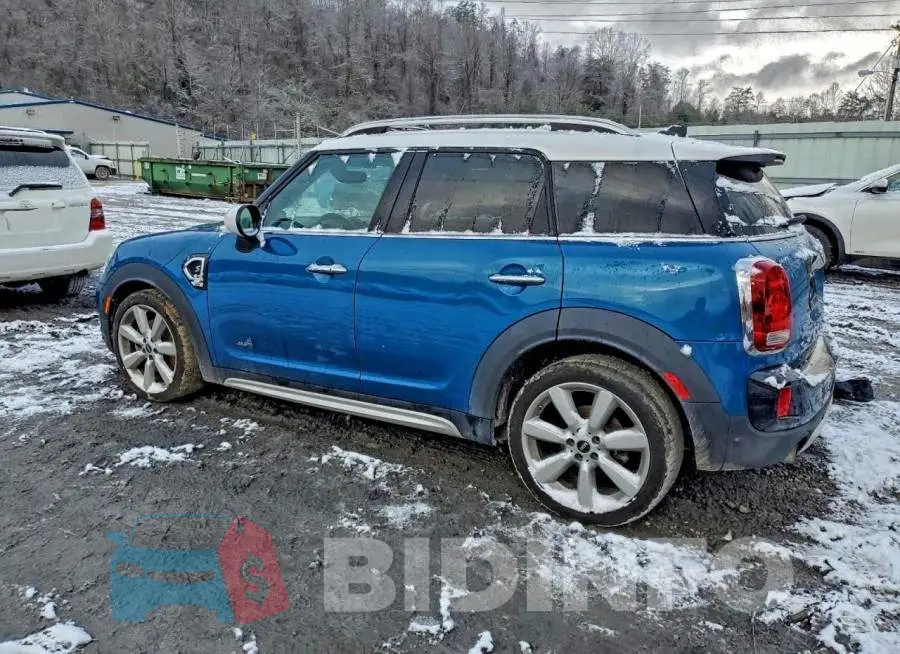 WMZYT5C33J3D81813 Photo# 2