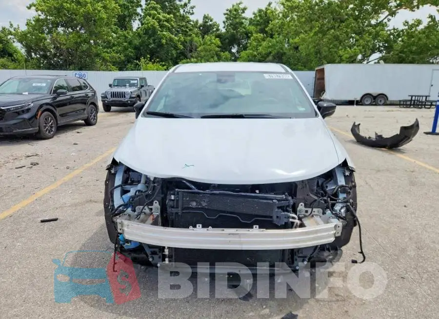 2C4RC1BG1SR611548 Photo# 5