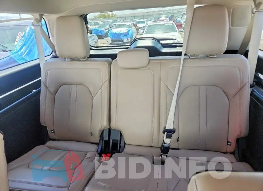 1FMJK2A84REB15727 Photo# 10
