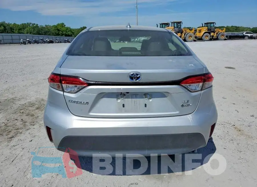 JTDBCMFE2S3099934 Photo# 6