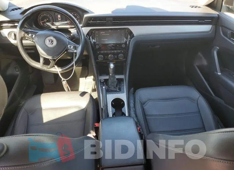 1VWSA7A32LC017986 Photo# 8