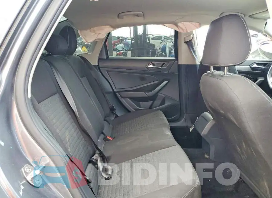 3VW5M7BU2RM050456 Photo# 10