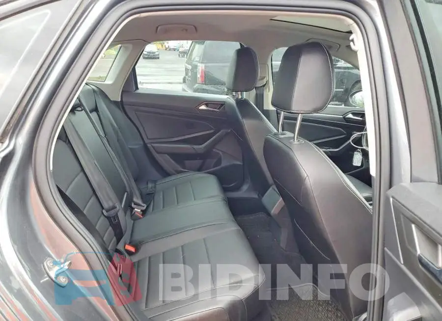 3VW7M7BU5NM019852 Photo# 10