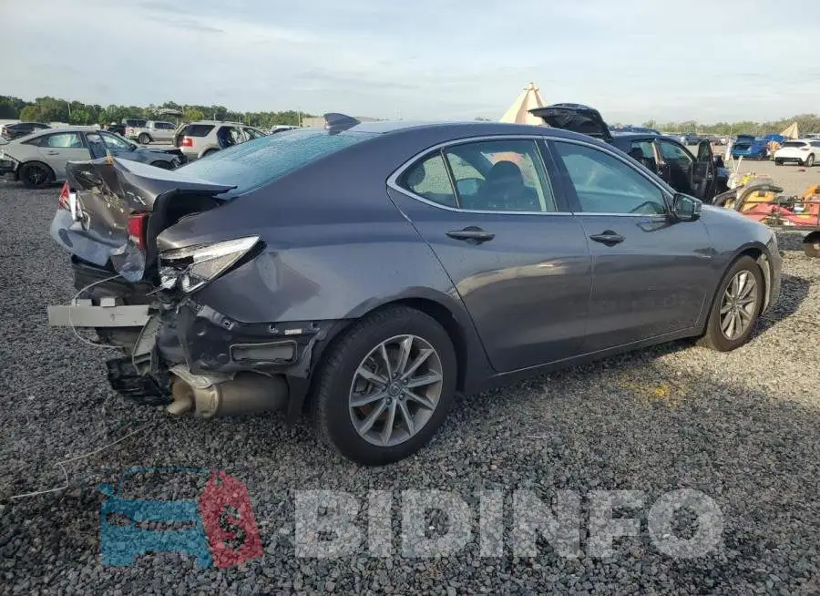 19UUB1F35JA007316 Photo# 3