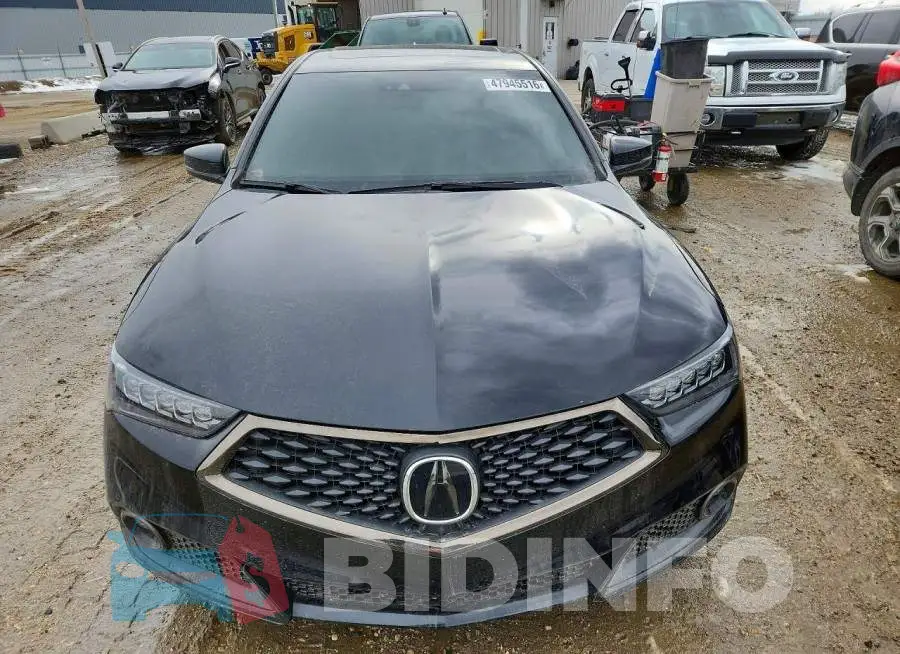 19UUB1F61JA801207 Photo# 5