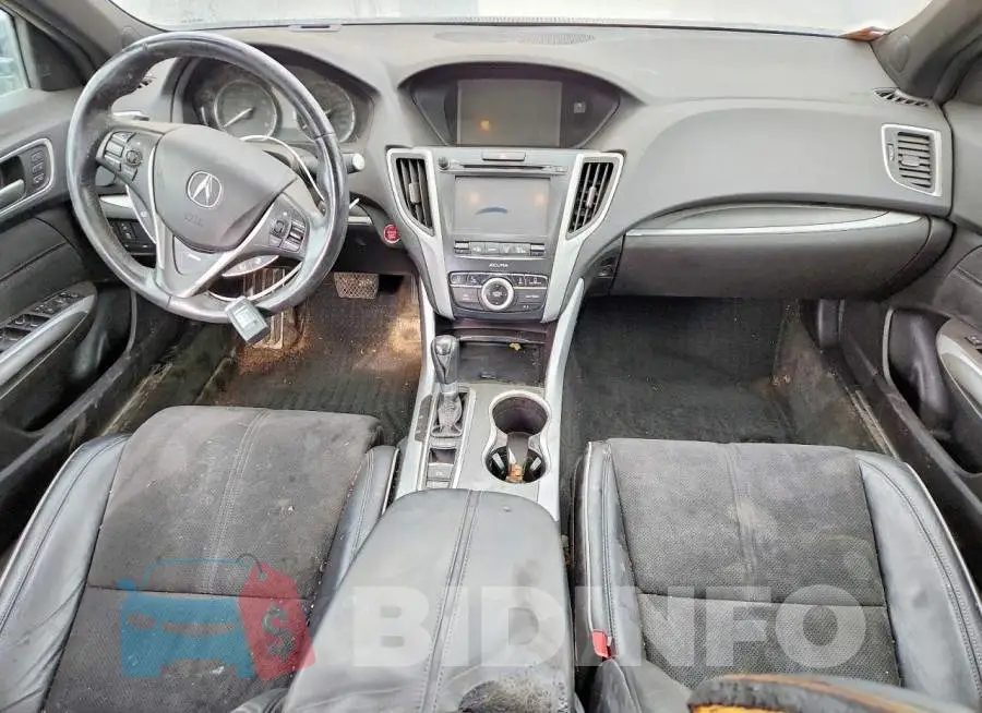 19UUB1F61JA801207 Photo# 8