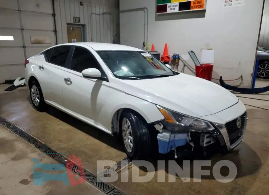 1N4BL4BV1LN306752 Photo# 4