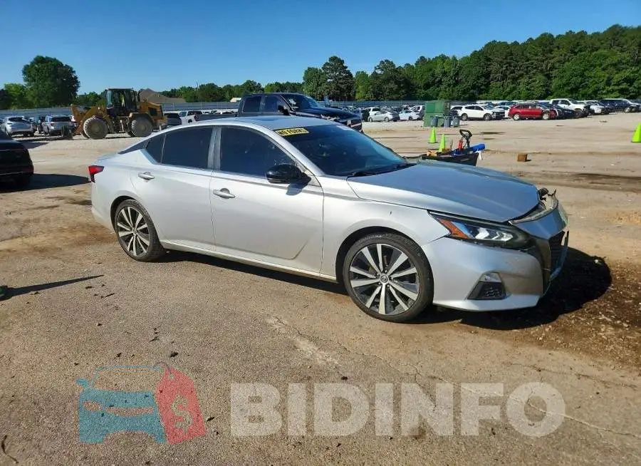 1N4BL4CV3LC164074 Photo# 4