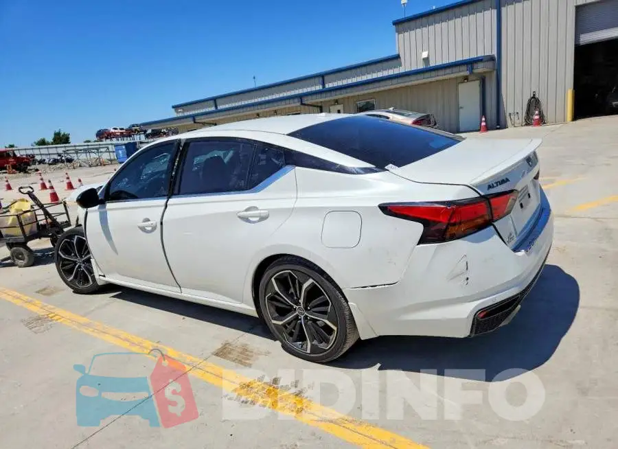 1N4BL4CV8PN380514 Photo# 2