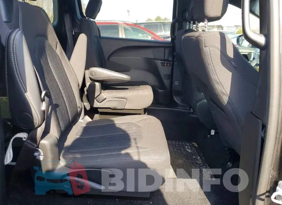 2C4RC1FG7RR102486 Photo# 11