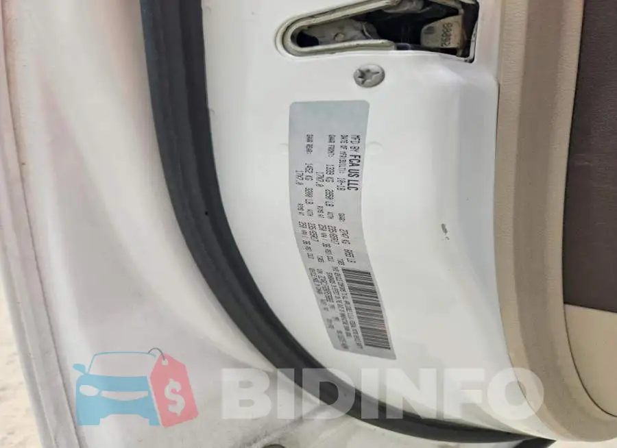 2C4RC1FG9KR576882 Photo# 13