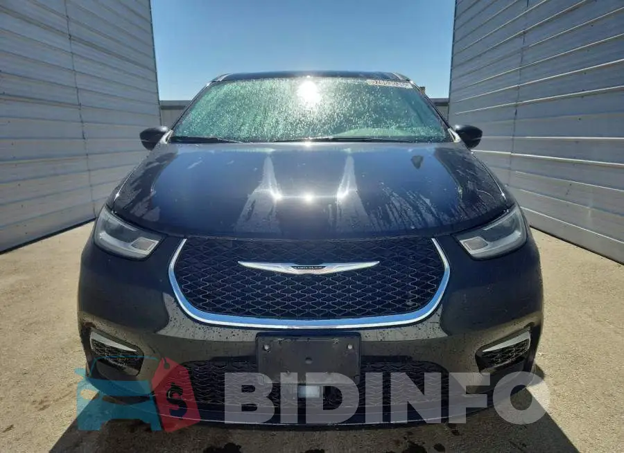 2C4RC1L72PR631393 Photo# 5