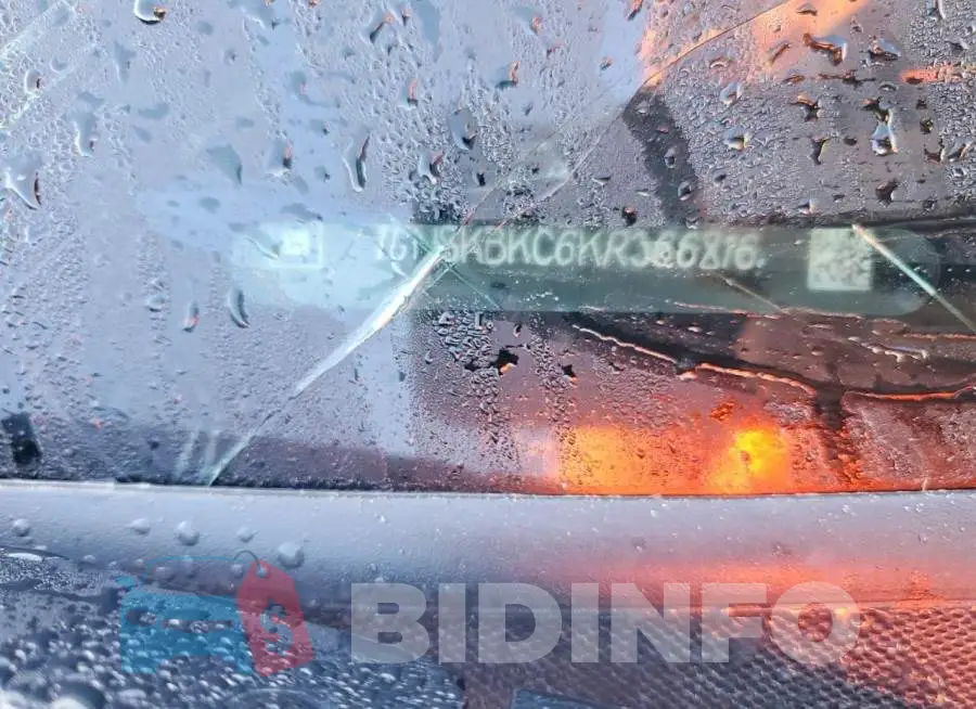 1GNSKBKC6KR366816 Photo# 13