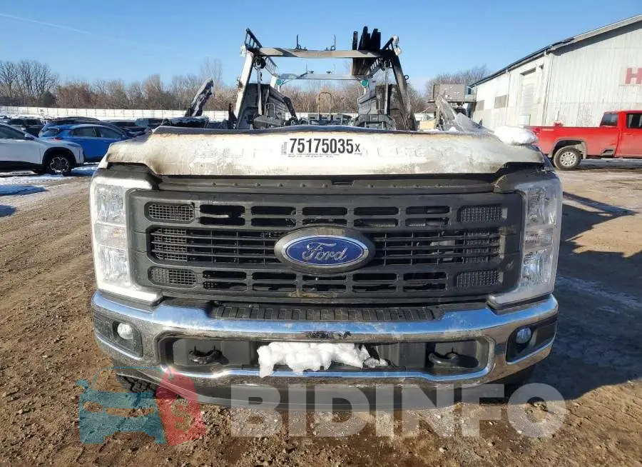 1FTBF2BA6SEC22377 Photo# 5