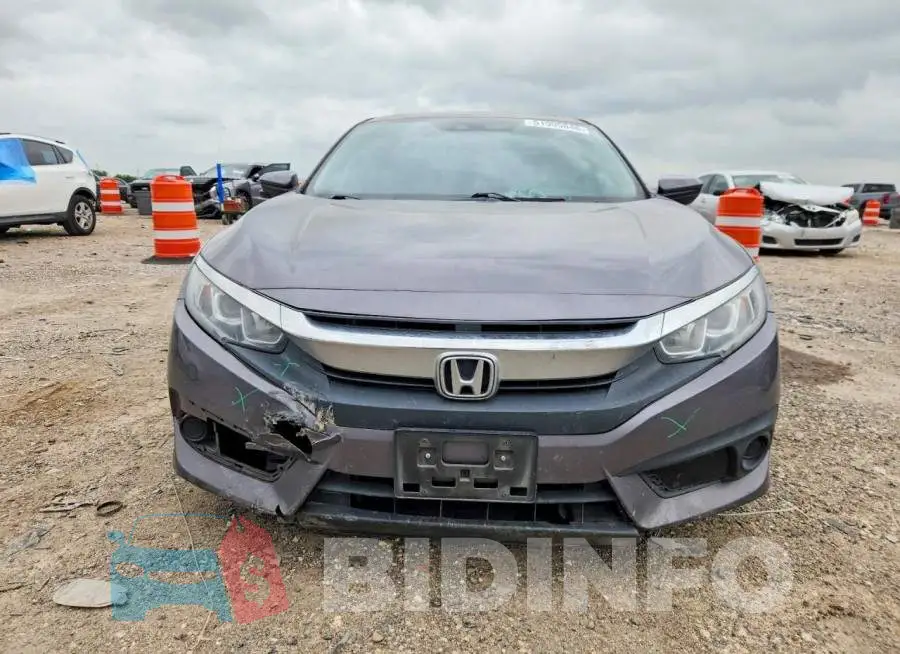 19XFC2F85HE005501 Photo# 5