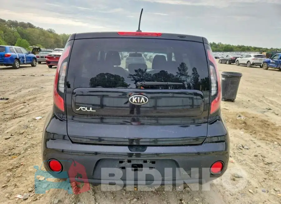 KNDJN2A2XJ7554043 Photo# 6