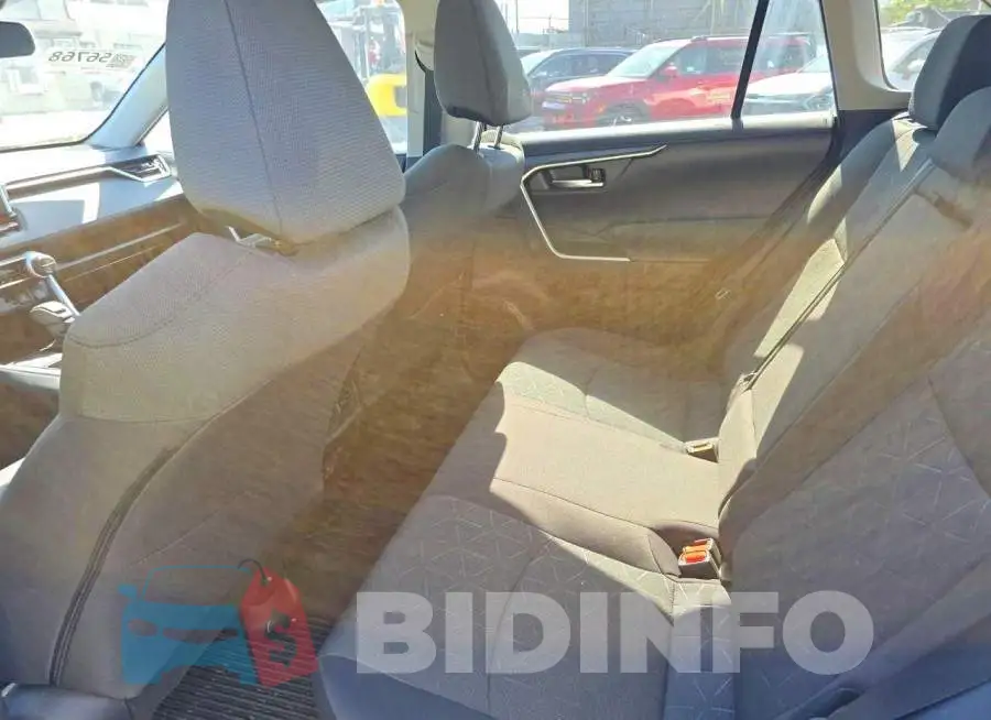 2T3P1RFV1PW337284 Photo# 12