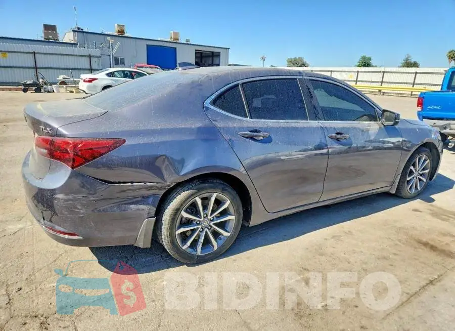 19UUB1F57HA009158 Photo# 3