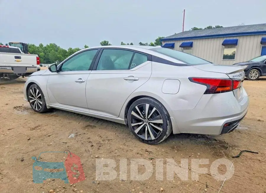 1N4BL4CV8LC145052 Photo# 2