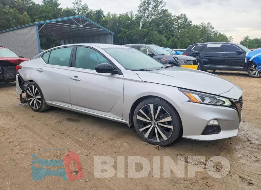 1N4BL4CV8LC145052 Photo# 4