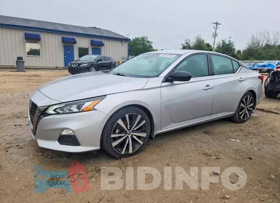 1N4BL4CV8LC145052 Photo# 1