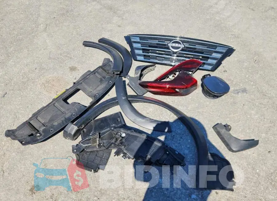 JN8BT3BB1SW154074 Photo# 13
