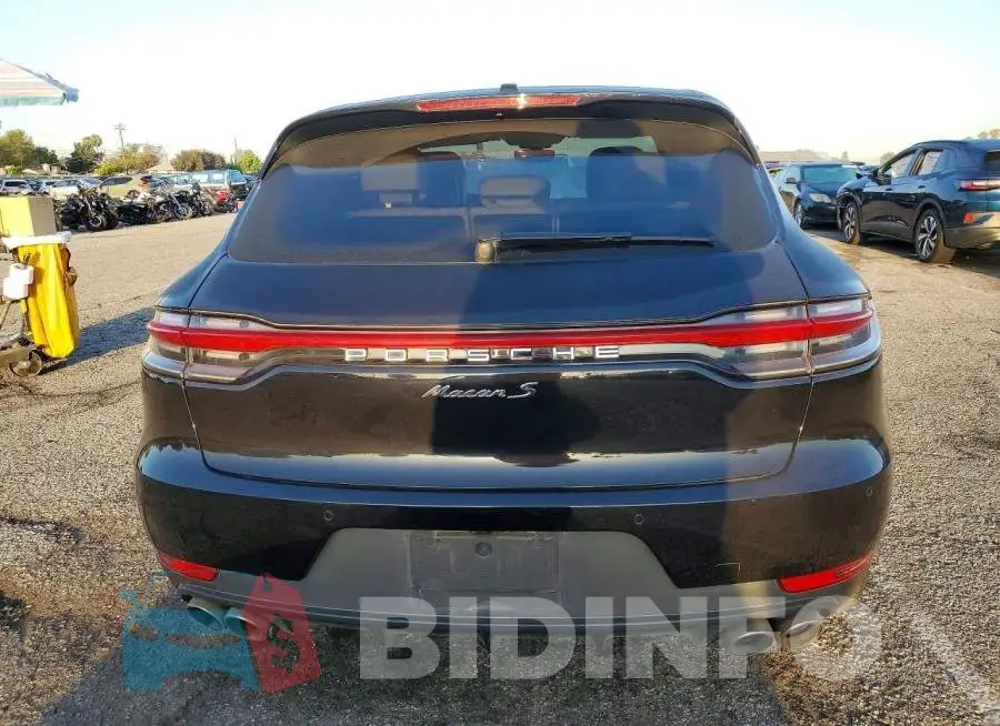 WP1AB2A54MLB38227 Photo# 6