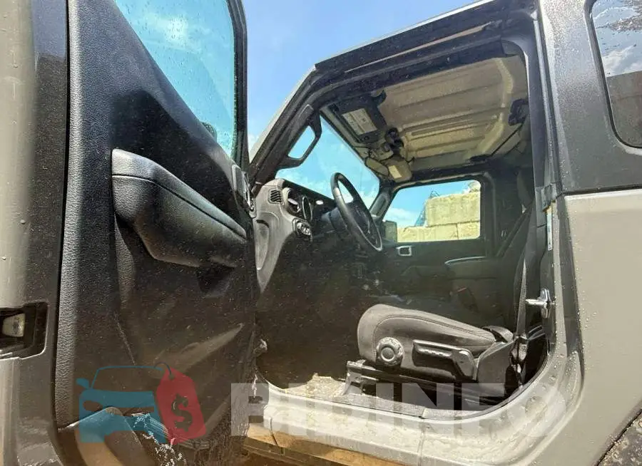 1C4GJXAN7JW221947 Photo# 6