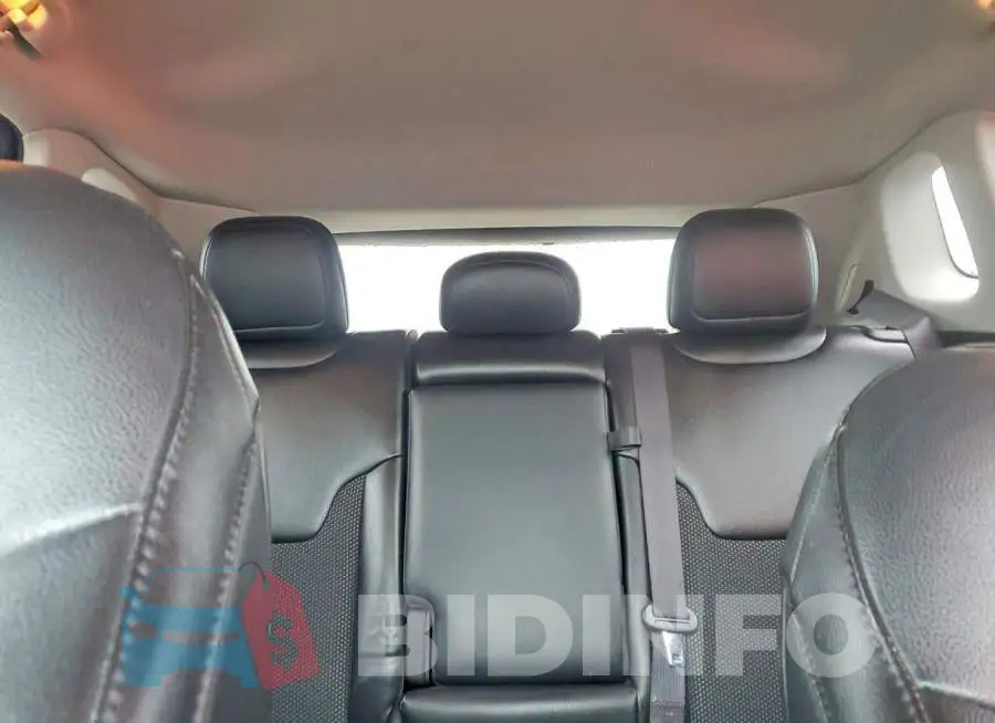 3C4NJDDB4LT239158 Photo# 10