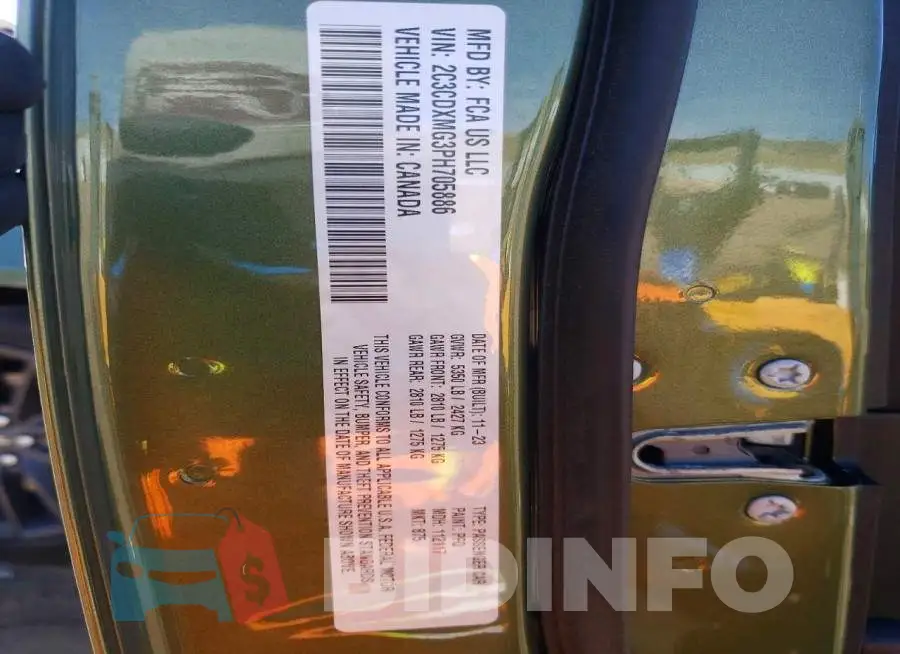 2C3CDXMG3PH705886 Photo# 12
