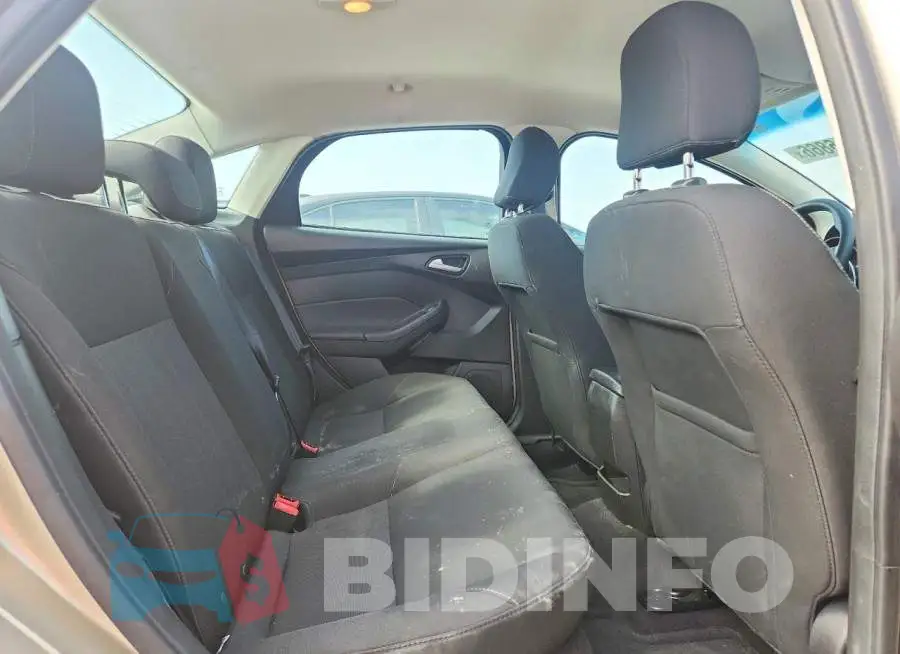1FADP3F23HL300607 Photo# 10