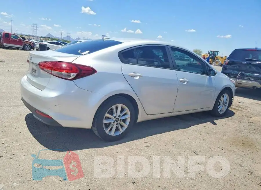 3KPFL4A78HE117963 Photo# 3