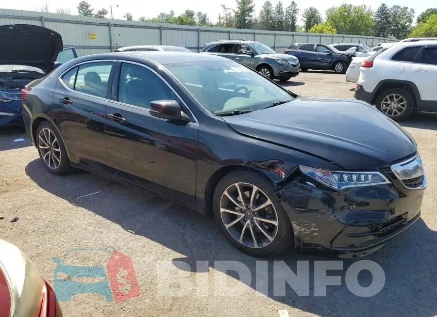 19UUB3F5XHA002863 Photo# 4